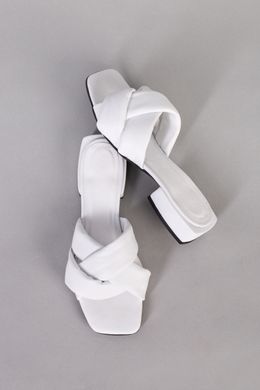Шлепанцы женские кожаные белого цвета на небольшом каблуке, 36, 23.5