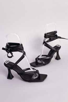 Босоножки женские кожаные черного цвета на каблуке, 35, 23