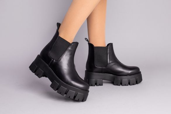 Ботинки женские кожаные черные с резинкой на тракторной подошве зимние, 39, 25