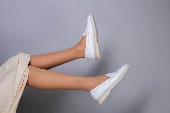 Туфли женские кожаные белого цвета на низком ходу, 41, 26.5-27