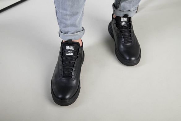 Кросівки чоловічі шкіряні чорного кольору, 45, 30