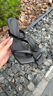 Шлепанцы женские кожаные черного цвета на каблуке, 40, 26
