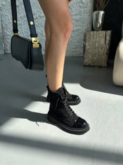 Ботинки женские замшевые черного цвета с лаковым носком зимние, 38, 24.5