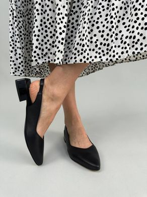 Босоніжки жіночі шкіряні чорного кольору, 36, 23