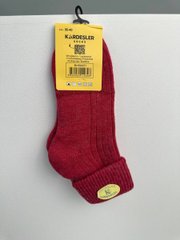 Шкарпетки жіночі вовняні червоного кольору