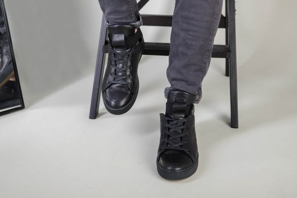 Чоловічі чорні шкіряні кросівки на байці, 45, 30