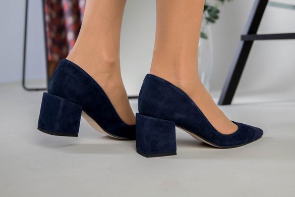 Туфлі жіночі з велюру синього кольору з обтягнутим підбором, 36, 23.5