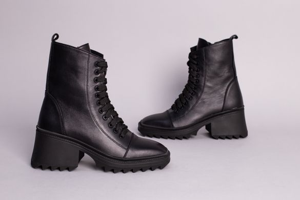 Ботинки женские кожаные черного цвета на небольшом каблуке, 40, 26-26.5