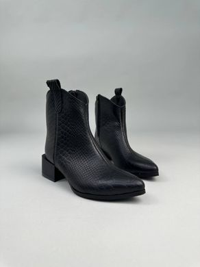 Ботинки казаки женские кожа рептилия черного цвета на каблуке зимние с замком, 41, 26