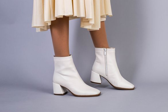 Ботинки женские кожаные молочного цвета демисезонные, 40, 26